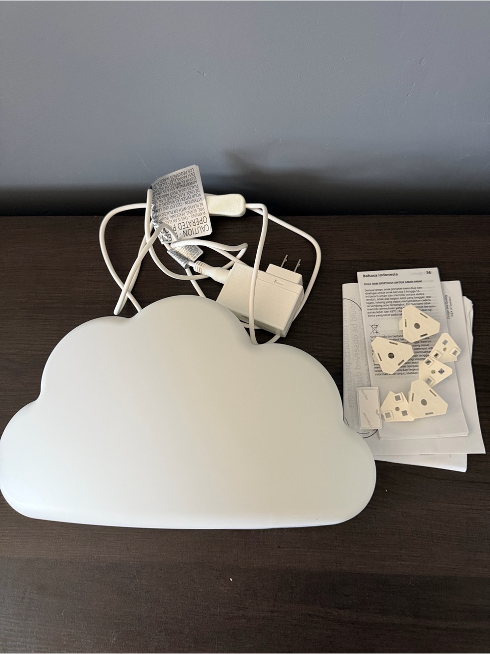 Night light in the form of a cloud